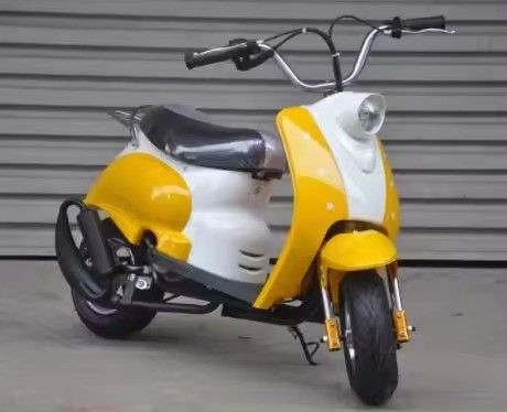 Un vélo de poche de 49 cc avec des couleurs personnalisables