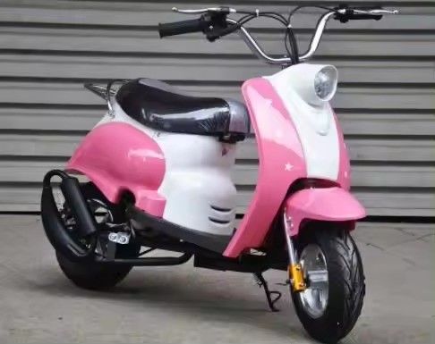 Un vélo de poche de 49 cc avec des couleurs personnalisables