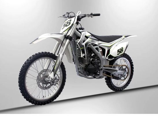 Une moto de 250cc supportée personnalisée Enduro avec une cylindrée de 200-400cc