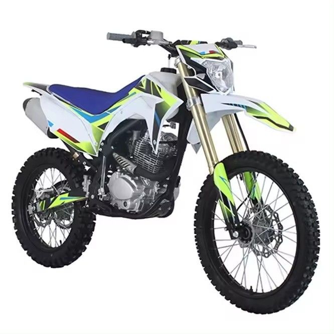 Des couleurs personnalisées Aotong 250CC Full Size Dirt Bike pour course