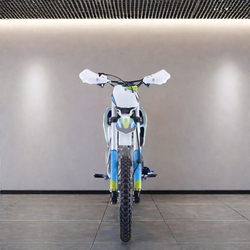 Améliorez votre jeu de conduite avec un frein DISC de 125 cc et une cylindrée de 100-200 cc